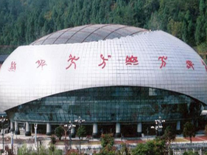 绵阳体育中心球形网架加工安装